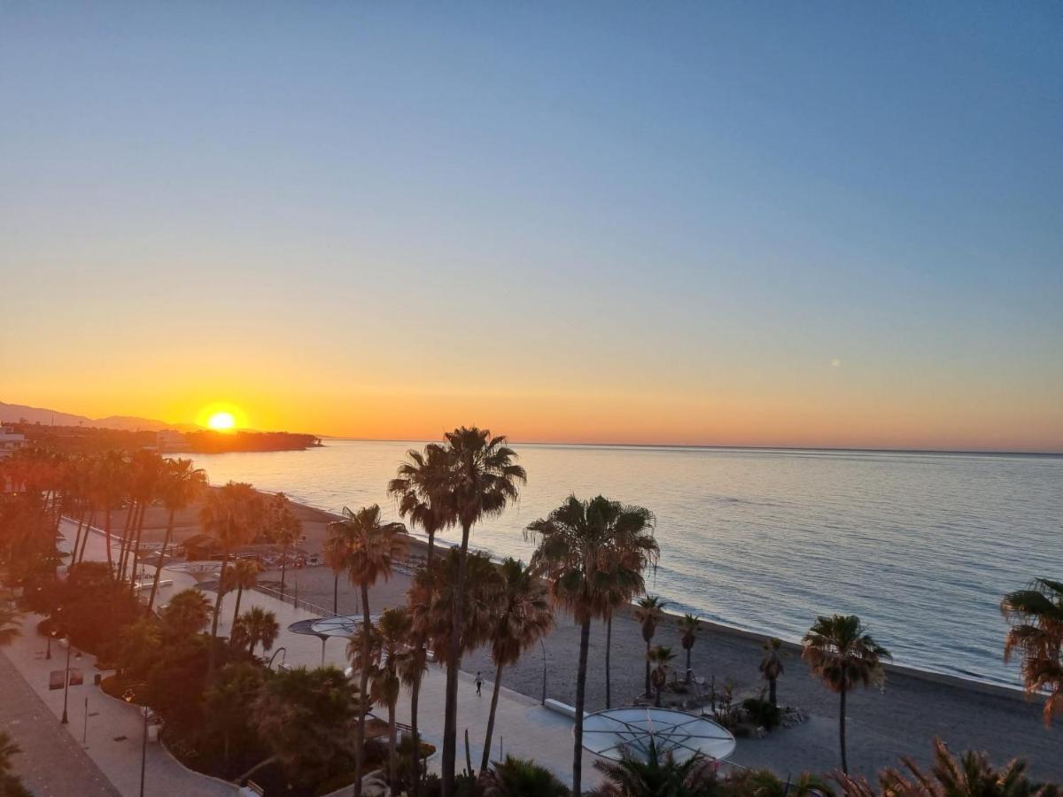 Sunnypalms - Beachfront Penthouse With Stunning Sea View Estepona Zewnętrze zdjęcie