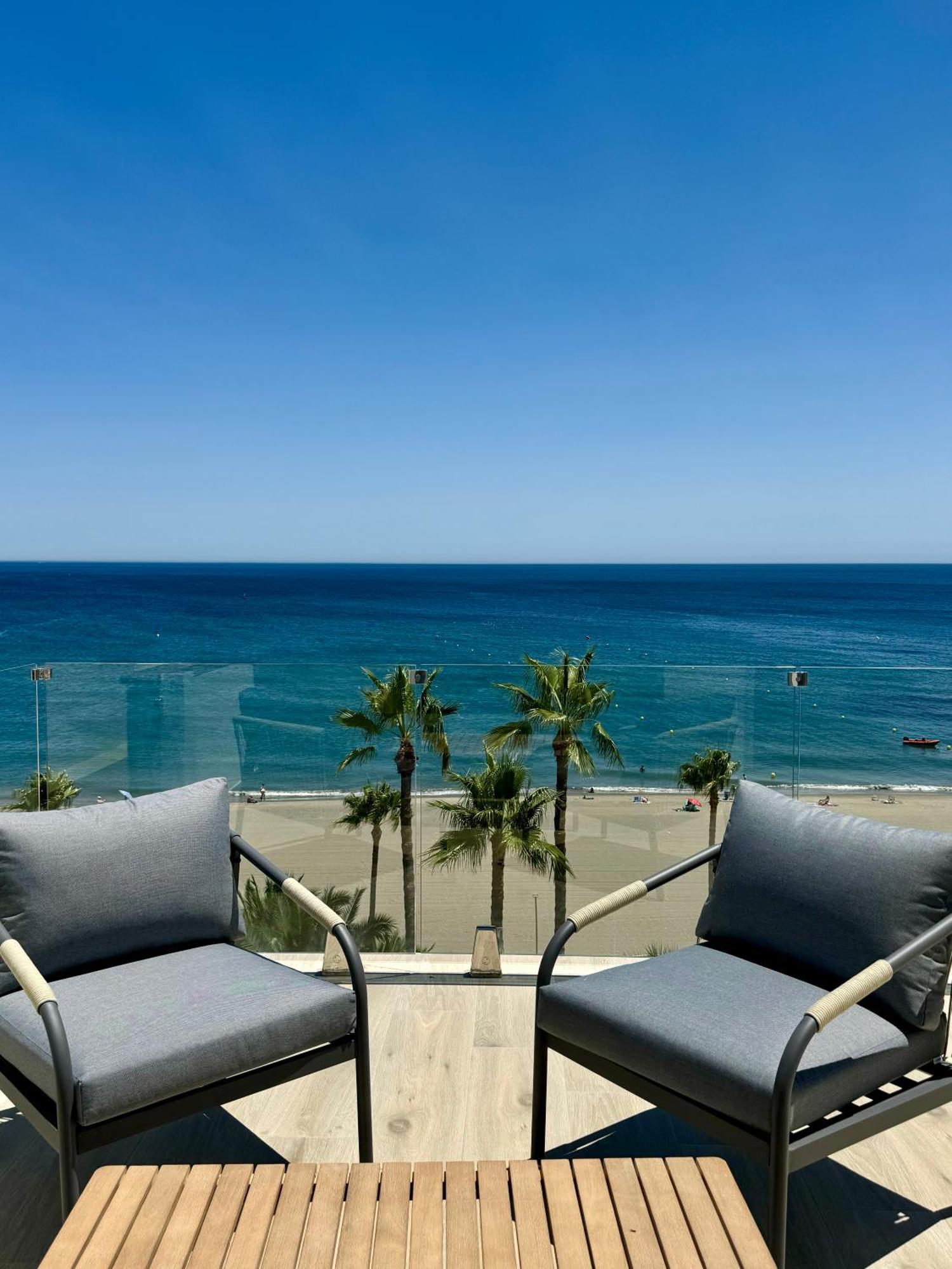 Sunnypalms - Beachfront Penthouse With Stunning Sea View Estepona Zewnętrze zdjęcie