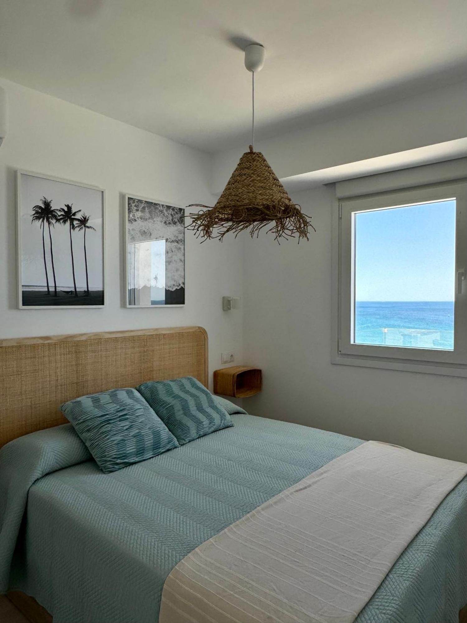 Sunnypalms - Beachfront Penthouse With Stunning Sea View Estepona Zewnętrze zdjęcie